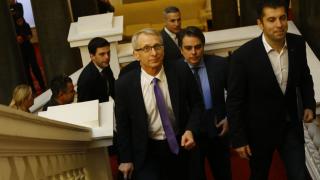 Мнозина дойдоха на срещата при Денков, но от ГЕРБ го зашлевиха с неудобен въпрос и напуснаха 