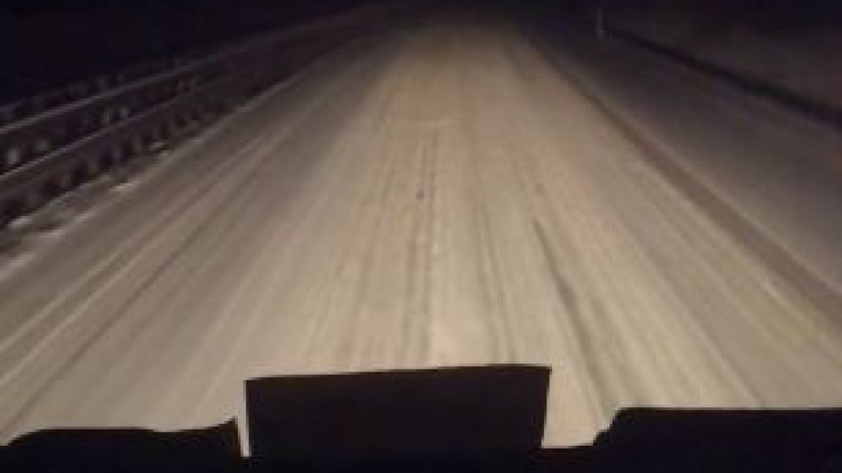 Наш тираджия пусна ВИДЕО от заснежен път в Германия и отсече: Не мрънкам, просто... 