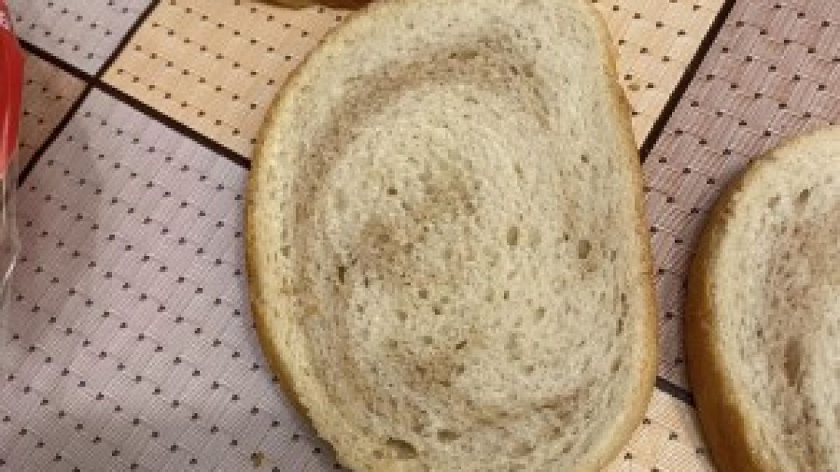 Пловдивчанка си купи хляб, отвори плика и й стана лошо СНИМКИ 