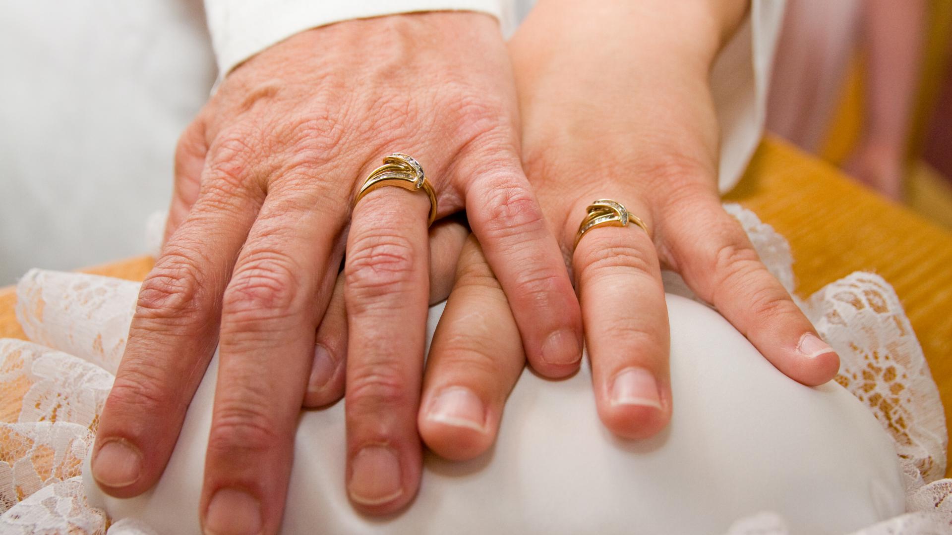 Чудовищно! Булка поръча мъжа си на наемници по време на медения месец