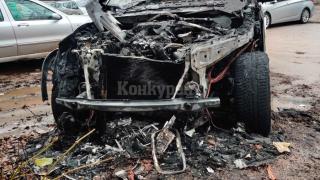 Огнена вендета! Запалиха лъскаво BMW X5 във Враца, а собственикът се оказа...СНИМКИ