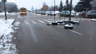 Как софийските шофьори борят нехайството на държаватта с наглост и опасност за живота СНИМКИ