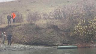 Отчаяните близки на изчезналите край Бургас рибари всеки ден...