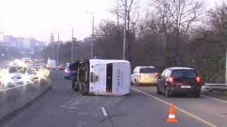 Автобус катастрофира в Бургас, движението е ад СНИМКИ