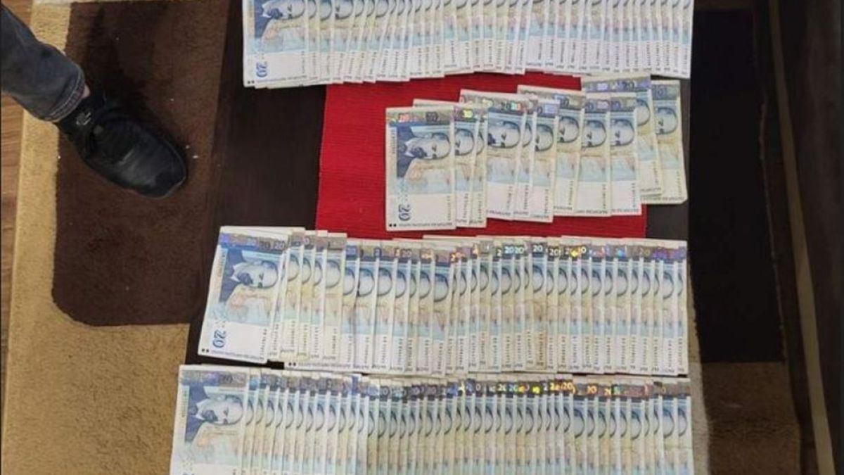 Обвиниха двама мъже за незаконно организиране на хазартни игри СНИМКИ