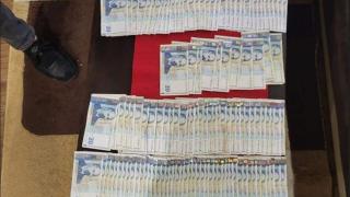 Обвиниха двама мъже за незаконно организиране на хазартни игри СНИМКИ