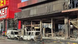 Голям магазин за хранителни стоки в Кранево изгоря до основи БЛИЦ TV