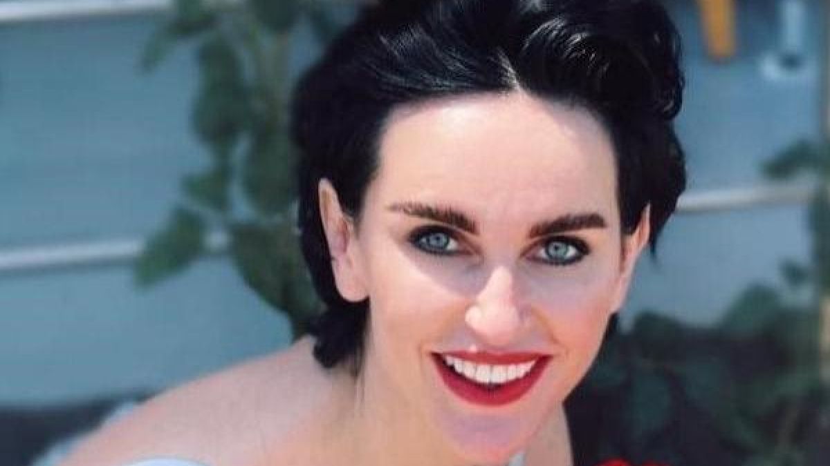 Ето коя красавица ни праща Зеленски в София, оказва се с неочаквани таланти СНИМКИ