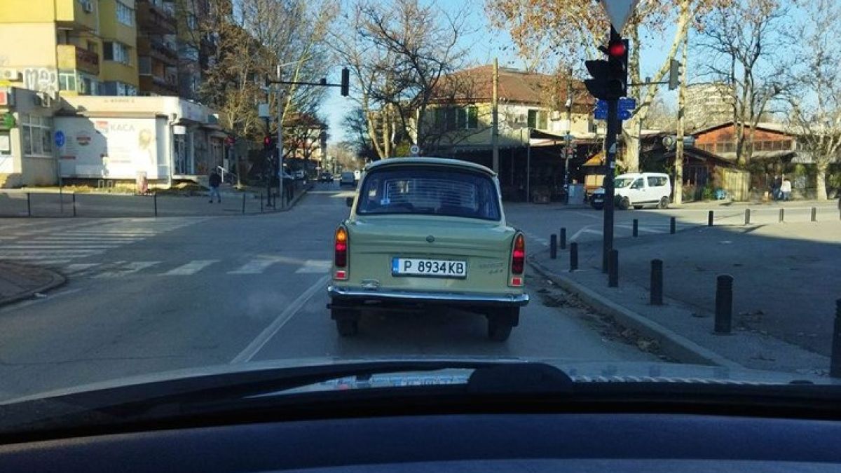 Русенец се натъкна на нещо уникално на квартално кръстовище СНИМКА 