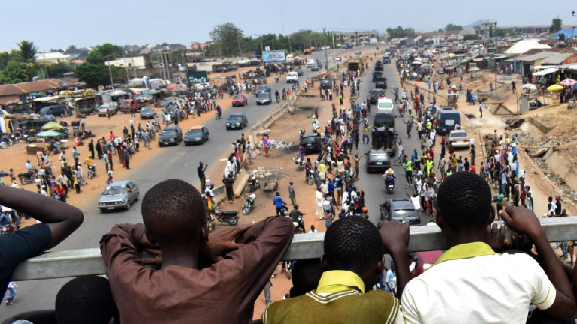 Пиян шофьор уби 14 души по време на карнавал в Нигерия