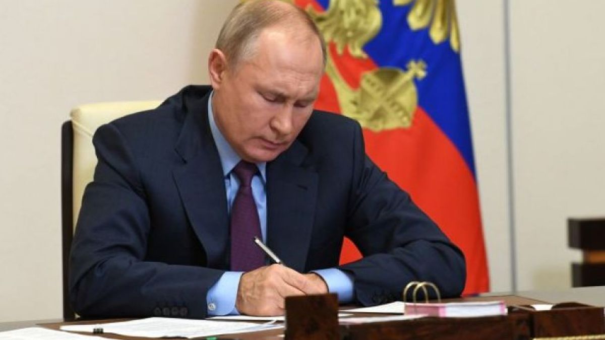 Путин подписа важни ЗАКОНИ