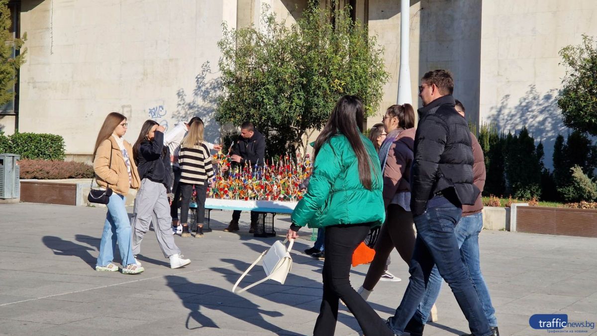 Пловдивчани отсвириха празничната трапеза! Всичко живо отиде... СНИМКИ 