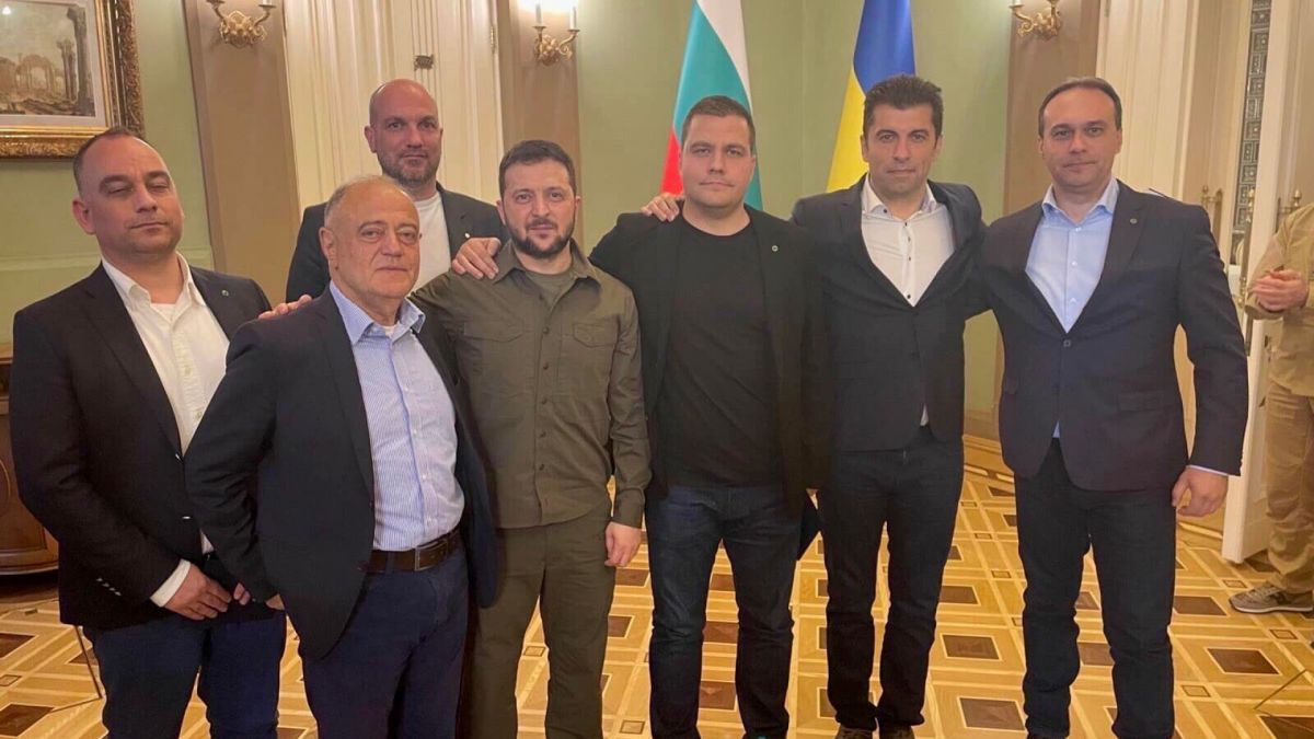 Демони налазиха Атанас Атанасов в навечерието на 2023 г.