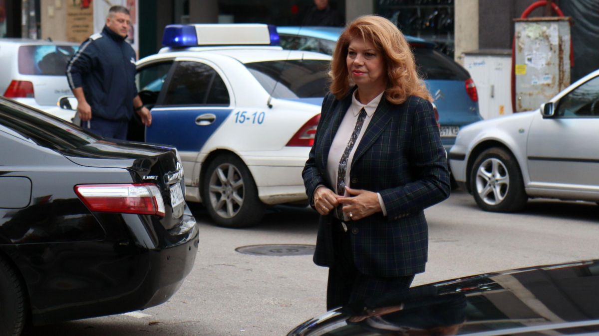Вицепрезидентът Йотова с изненадваща среща в РСМ