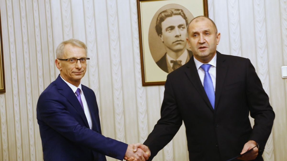 Акад. Денков разкри формулата на кабинета си, издаде кой влиза в него