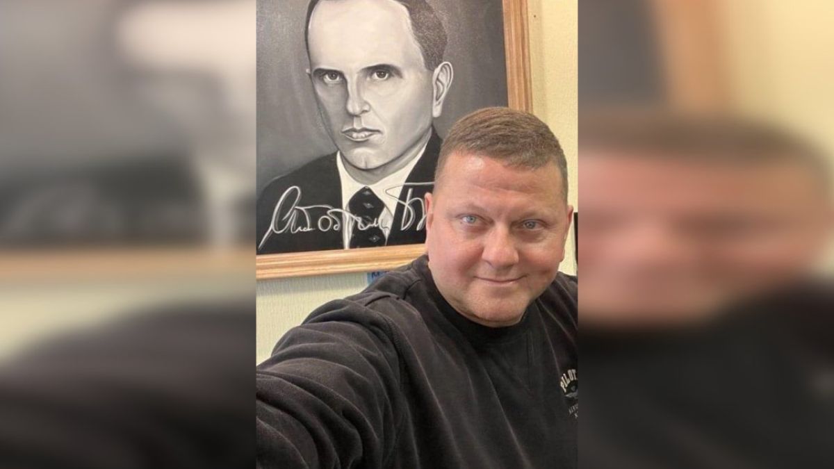 Киев изтри публикацията за Бандера в Туитър, след обаждане от Полша 