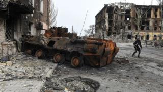 ВИДЕО от войната: Бойци от "АЗОВ" показаха месомелачката в Бахмут