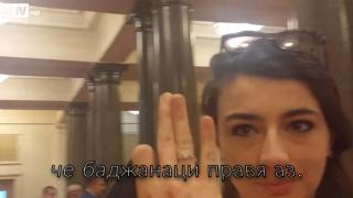 Това е краят! Слави осмя Лена с хита "Хищна хиена", ще си глътнете граматиката ВИДЕО 18+