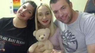 Ето кой ще осинови Емили Тротинетката