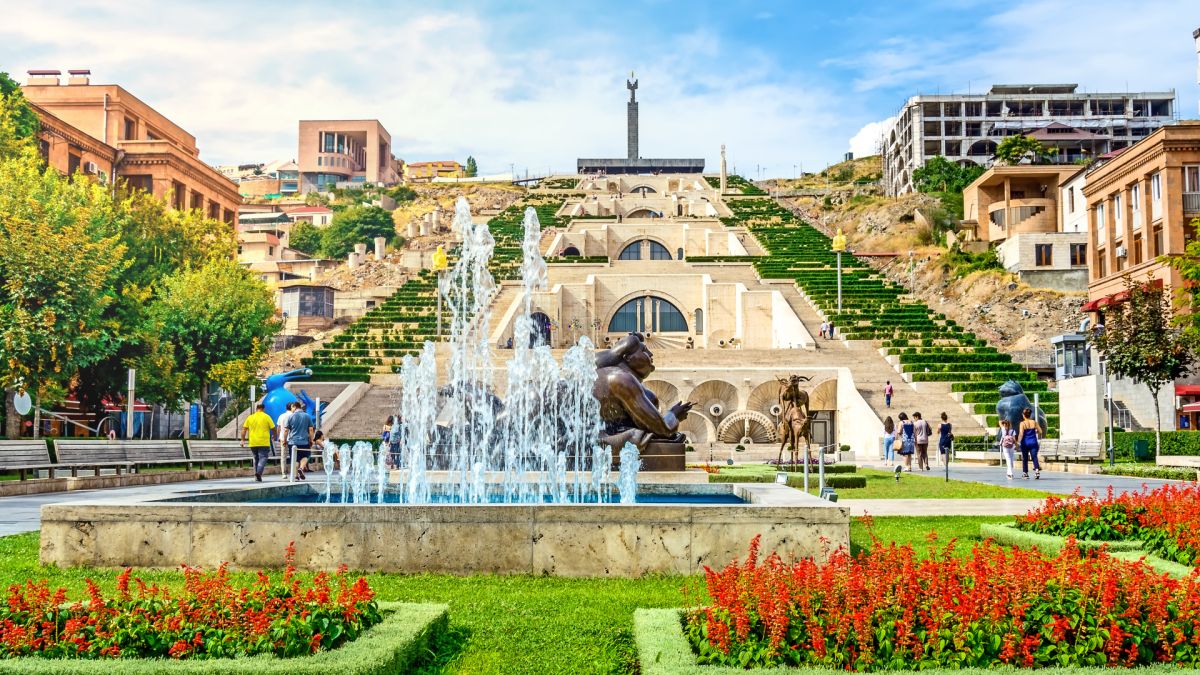 В тази държава валутата поскъпна най-много през 2022 г., причината е неочаквана 