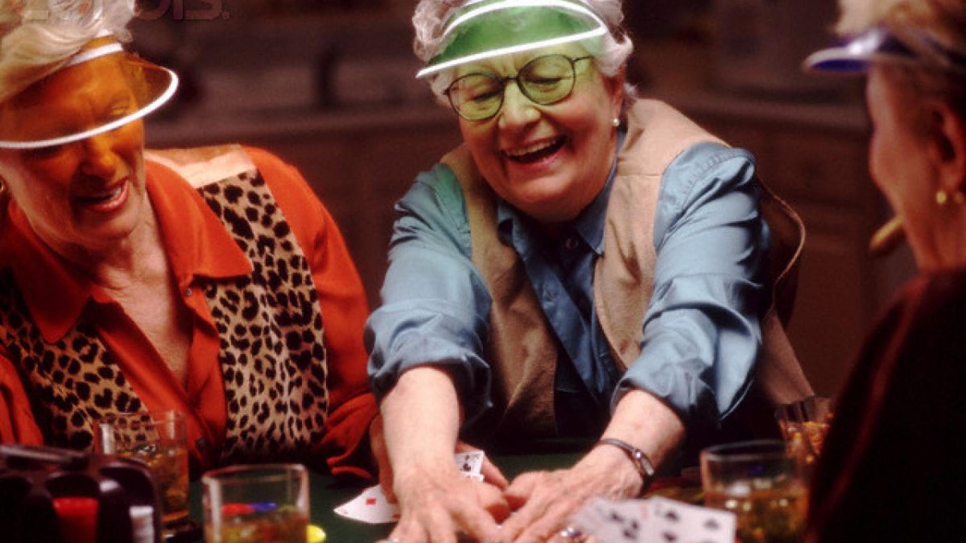 Ларж баба удари джакпота в казино и раздаде луди пари на крупиетата 