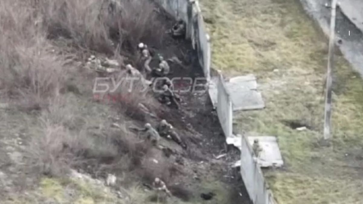 ВИДЕО от войната: ВСУ показа неуспешен щурм на ЧВК "Вагнер" до Соледар