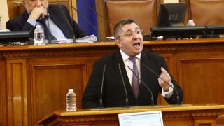 Николай Нанков огласи решение на МС, което ще оправдае батака на Петков