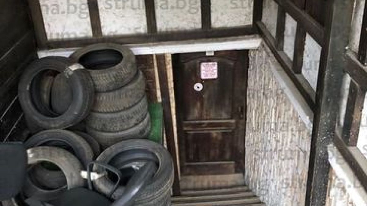 Криза в Благоевград, механите хлопват кепенци една след друга