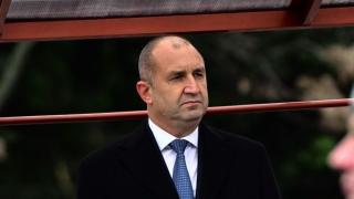 Президентът потъна в скръб 