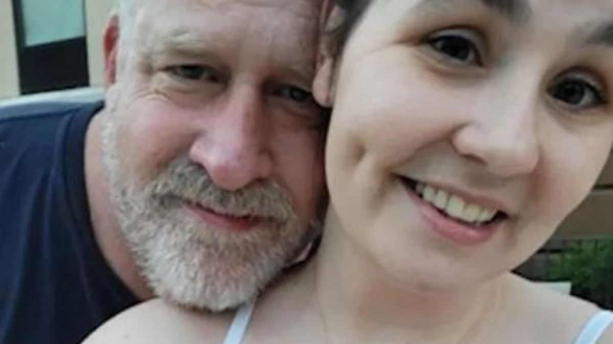 28-г. Карол попадна на 49-г. чичко в мрежата, а 5 месеца по-късно...