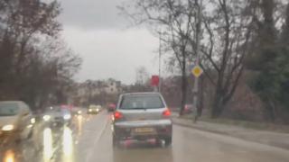 Идиотско изпълнение на варненски шофьор вбеси мрежата ВИДЕО