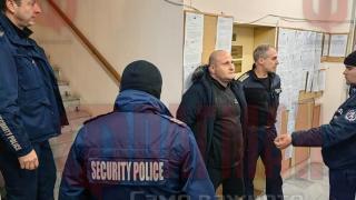 Неприятна изненада за известния бандит Стойчо Камбаната в кулоарите на съда ВИДЕО 