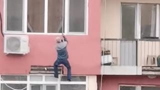 Спайдърменът Цецо Нинджата се забърка в кървав екшън 