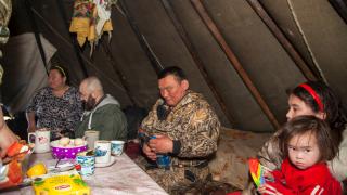 Как се живее в тундрата, и то през зимата - без ток, душ и прясна храна