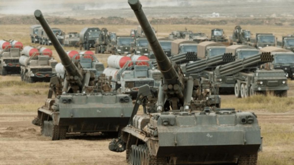 Появявиха се сателитни СНИМКИ на разполагането на руски войски в Беларус