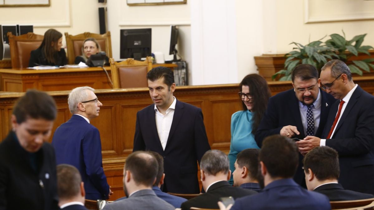 Политолог: ПП е големият проблем в НС, а ключът към успешен трети мандат е в...