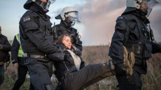 Сензационен обрат: Излъга ли Грета Тунберг, че е арестувана ВИДЕО
