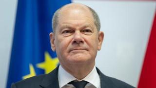 Олаф Шолц ще достави танкове "Леопард" на Украйна, само ако САЩ...