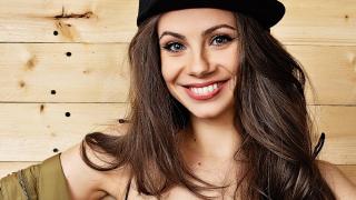 Готова за секс: София Маринкова се разчекна полугола в кухнята СНИМКА 18+