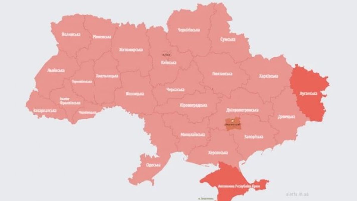 Експлозии разтърсват Одеска област, сирени вият в цяла Украйна СНИМКИ 