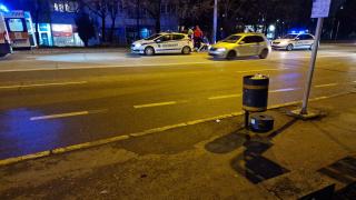 Сигнал до БЛИЦ: Ужас в София, човек лежи на земята СНИМКИ