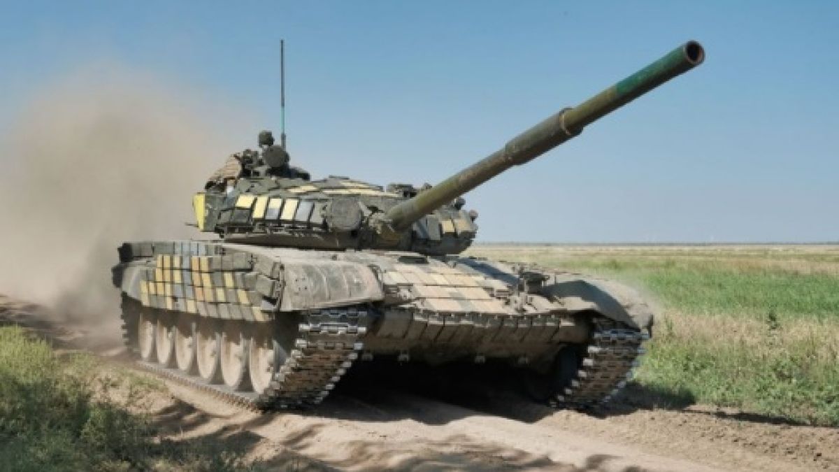 Ето коя страна е доставила на Украйна модернизирани танкове Т-72Б