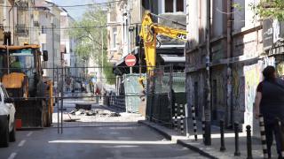 Още 500 метра за 4 месеца: Поредният ремонт на "Шишман" изнерви бизнеса