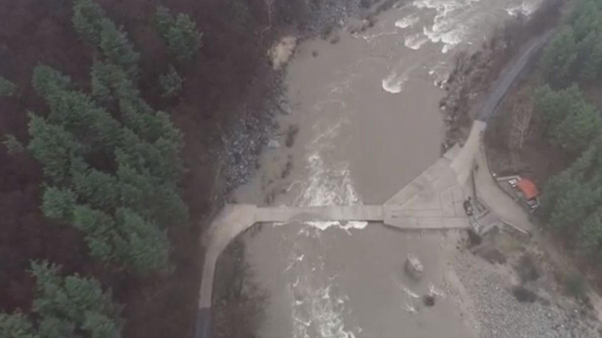 ВИДЕО показа как водната стихия откъсна от света 6 села в Кърджалийско 