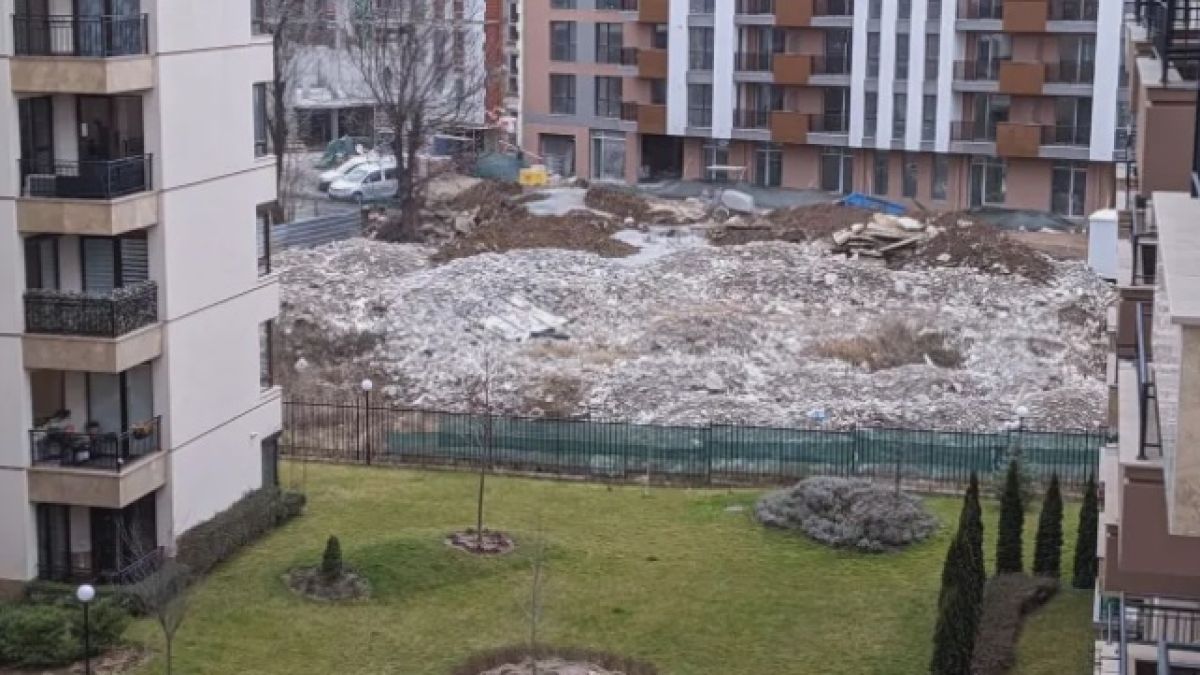 Сметище насред тузарски квартал в София потресе всички СНИМКИ