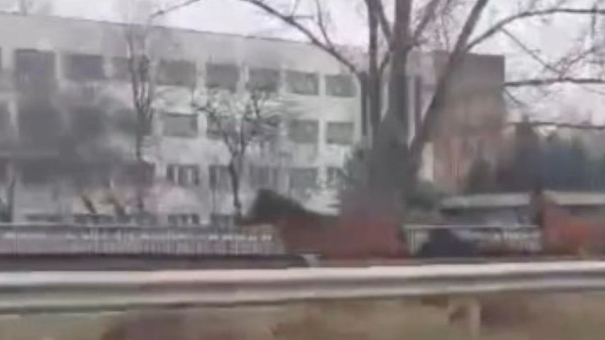 Страшна бомба цъка на натоварен булевард в Пловдив СНИМКА 