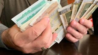 Румънец ужили куп родни касиерки по нагла схема и ето какво му се случи 