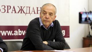 Доц. Мангъров пак подхвана ваксините, призова всички да...