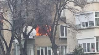 Извънредна ситуация в жилищна кооперация в Пловдив, пожарни хвърчат към мястото СНИМКИ