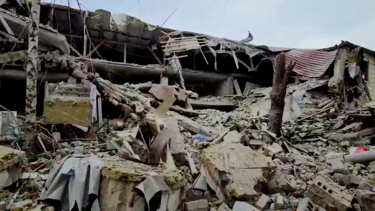 ВИДЕО от войната: ВСУ удари с HIMARS болница в Луганска област, руснаците обстрелват Константиновка